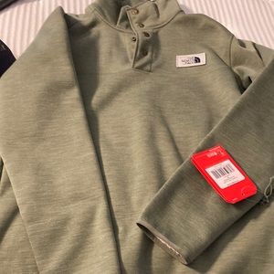 Mens north-face heavyweight long sleeve 1/4 button up